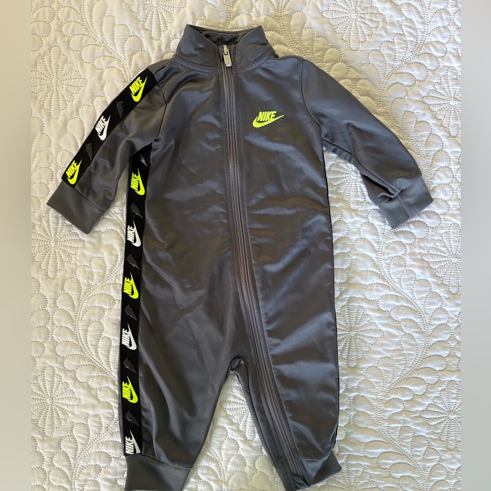 Nike baby Gray green footless onesie jumpsuit 6 months zip closure